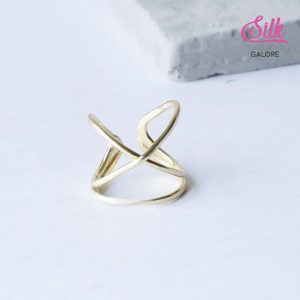 Minimalist Gold Crossover Ring