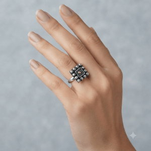 Geometric Dot Adjustable Ring – Silver Tone