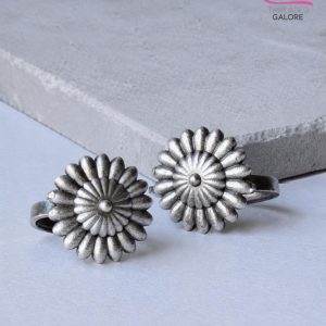 Silver Bloom Toe Ring (A Pair)